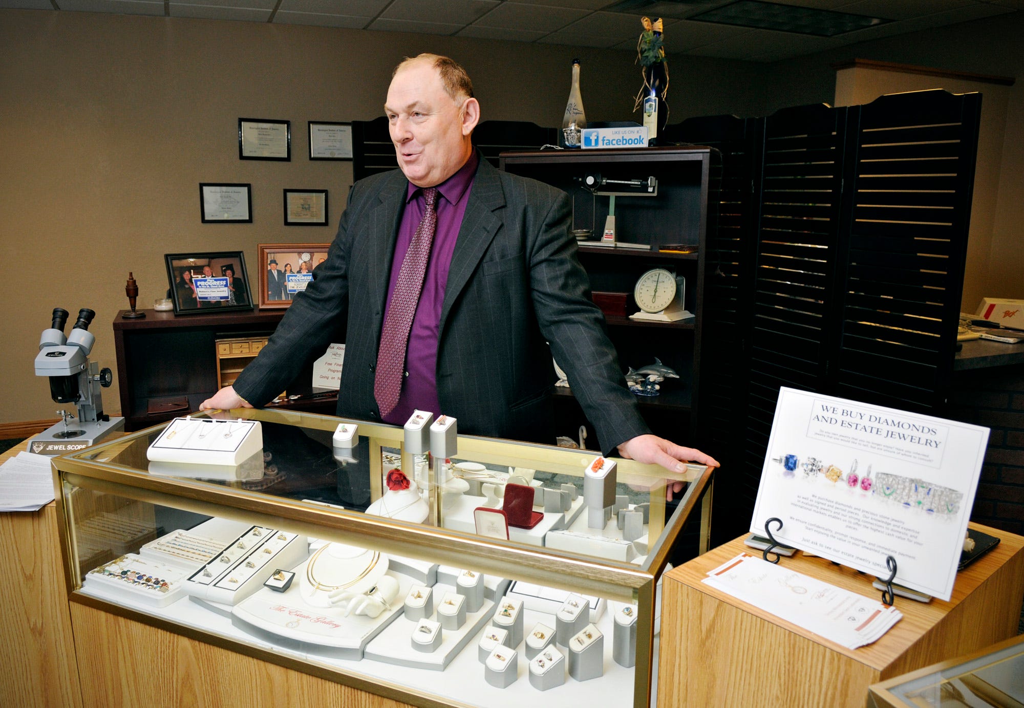 the vintage jewelry store